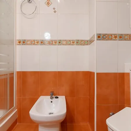 Appartement C29 Beutiful & Shiny 4 Bdrm Málaga