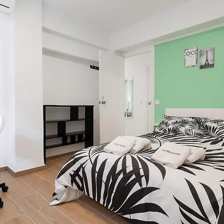 C29 Beutiful & Shiny 4 Bdrm * Malaga