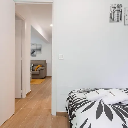 C29 Beutiful & Shiny 4 Bdrm *