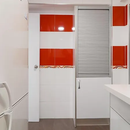 C29 Beutiful & Shiny 4 Bdrm * Malaga