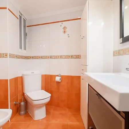 Apartment C29 Beutiful & Shiny 4 Bdrm *