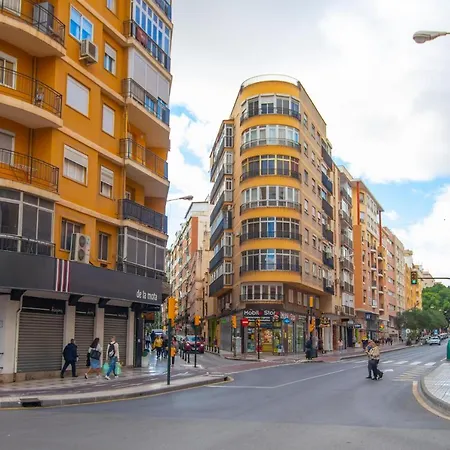 C29 Beutiful & Shiny 4 Bdrm Apartamento