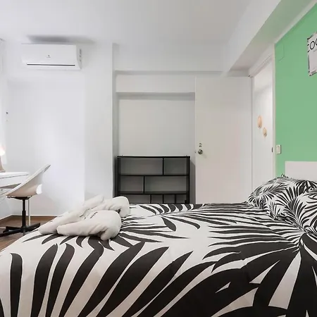 Apartment C29 Beutiful & Shiny 4 Bdrm *
